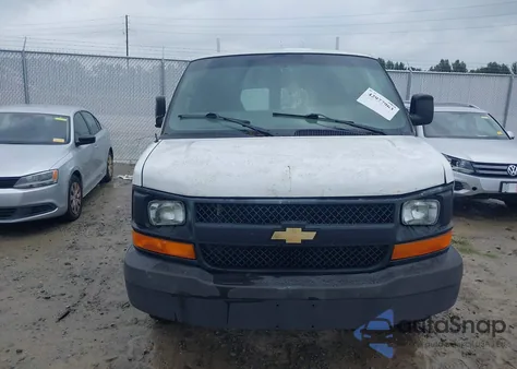 2008 Chevrolet Express Work Van z USA, uszkodzony, nr VIN 1GCHG39K881145412